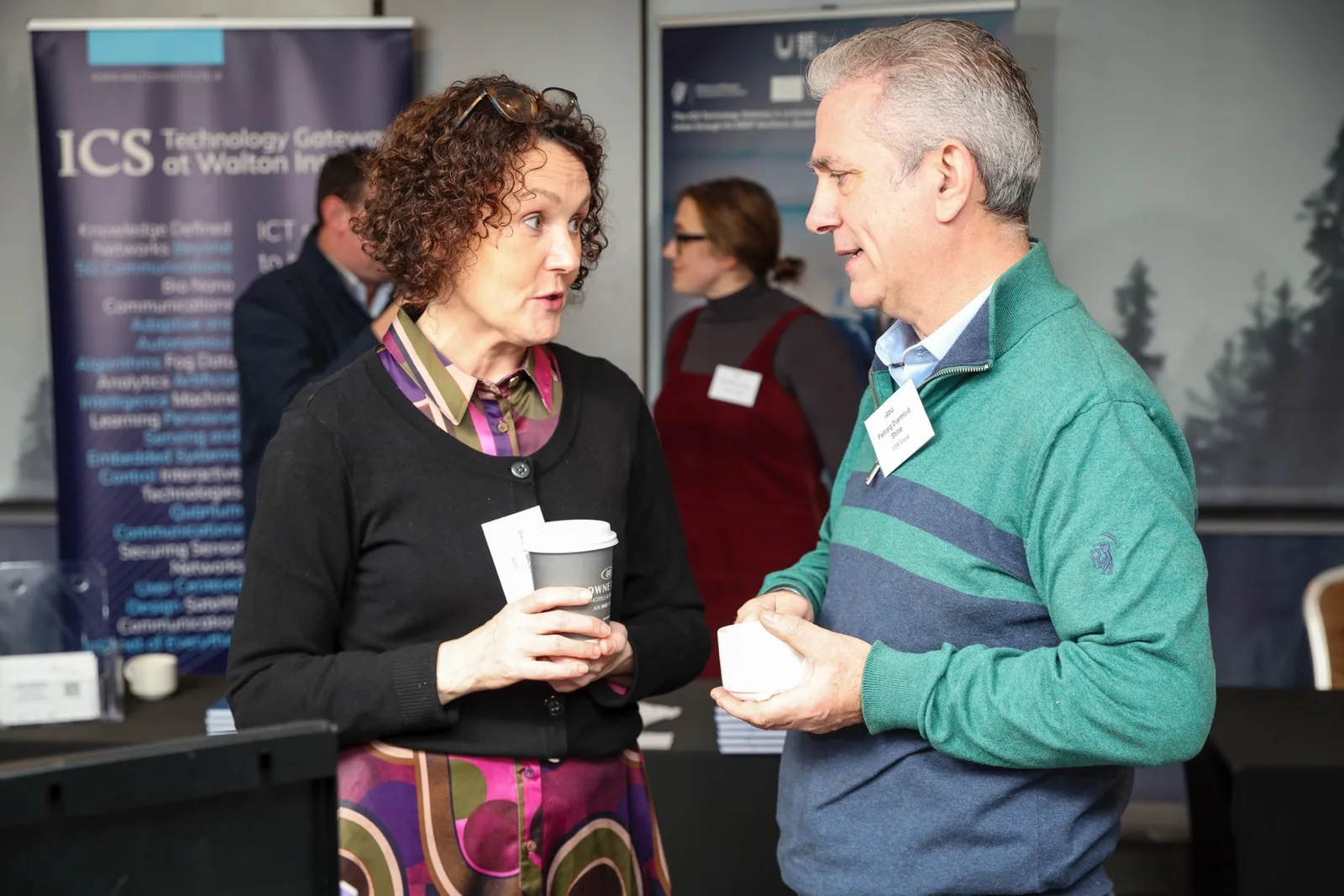 Two people working through a business question together at an IRDG event